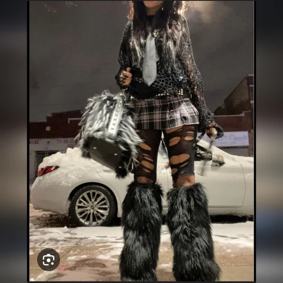 Vintage Black Faux Fur Fuzzy Vest - Picture 10 of 15